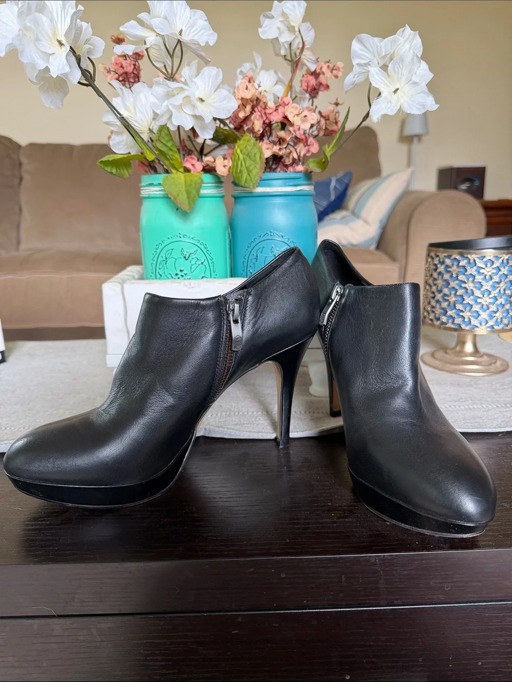 Vince Camuto bootie heels - Picture 5 of 6